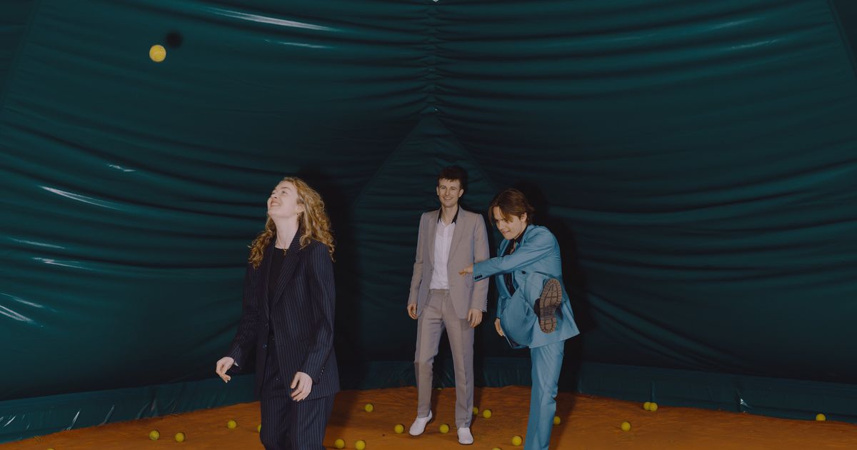 PARTY TIME — Toon Acke, Kes Bakker & Anna De Graeve