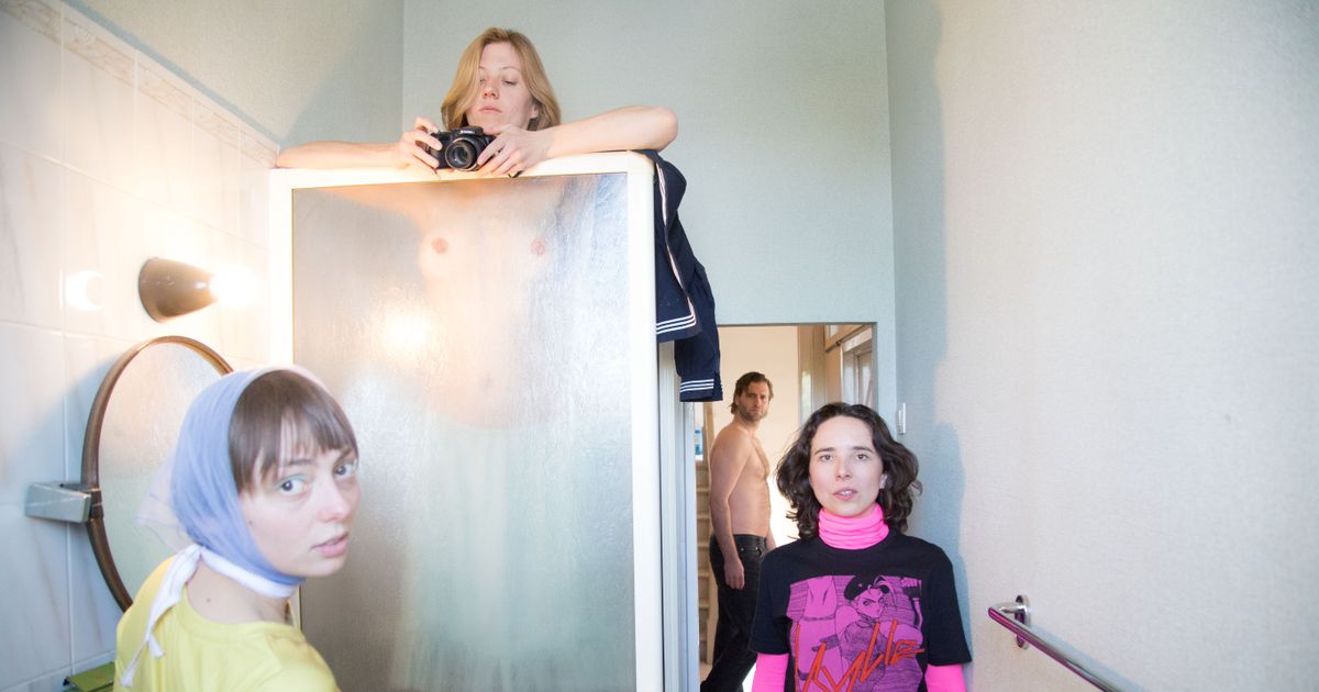 young girls — Catho De Cordt, Marieke Schraepen & Maria Zandvliet / KWP